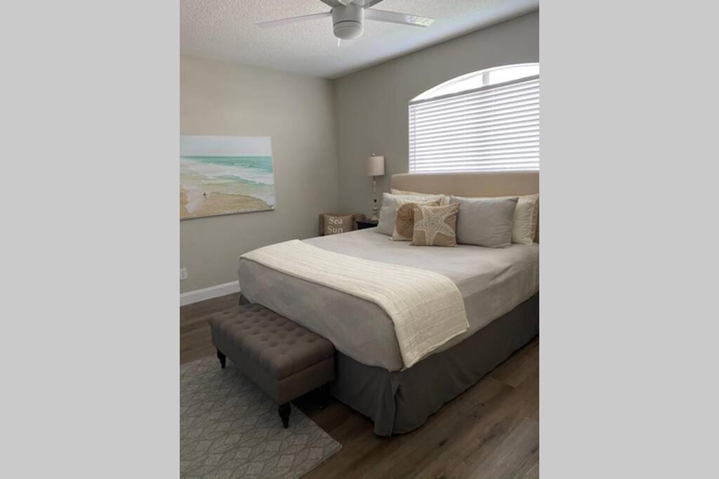 Hébergement de vacances Jewel 5bd-3 1/2 Bath -5 Min Walk To Beach!